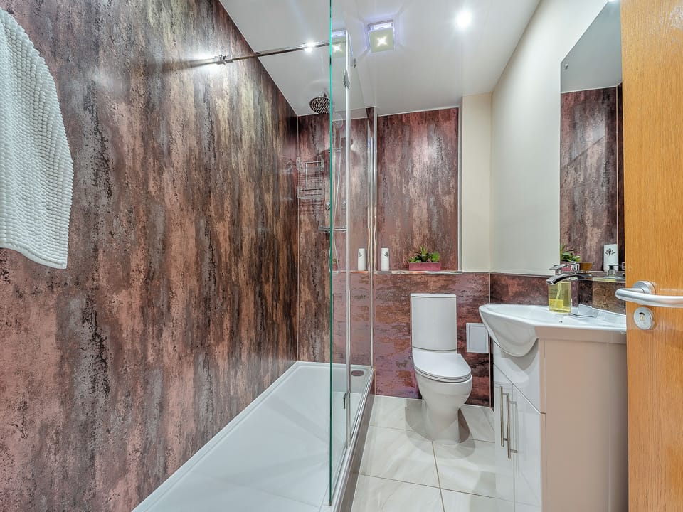 Bathroom | 1 Ladyknowe - Ladyknowe, Moffat