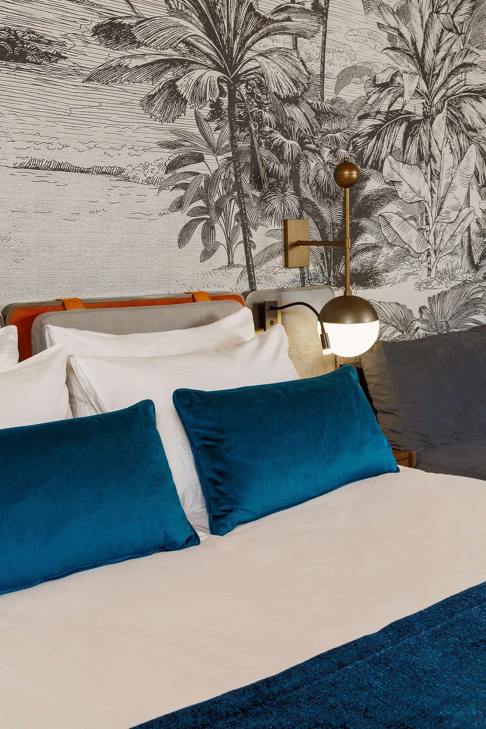 Minibar, laptop workspace, soundproofing, free WiFi