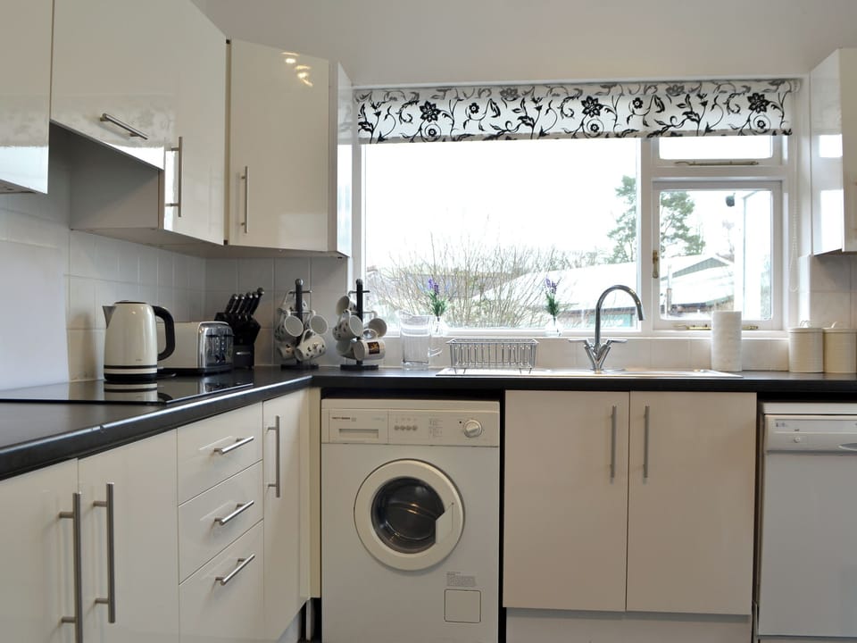Kitchen/diner | Rosthwaite CottagesRosthwaite Bungalow, Windermere