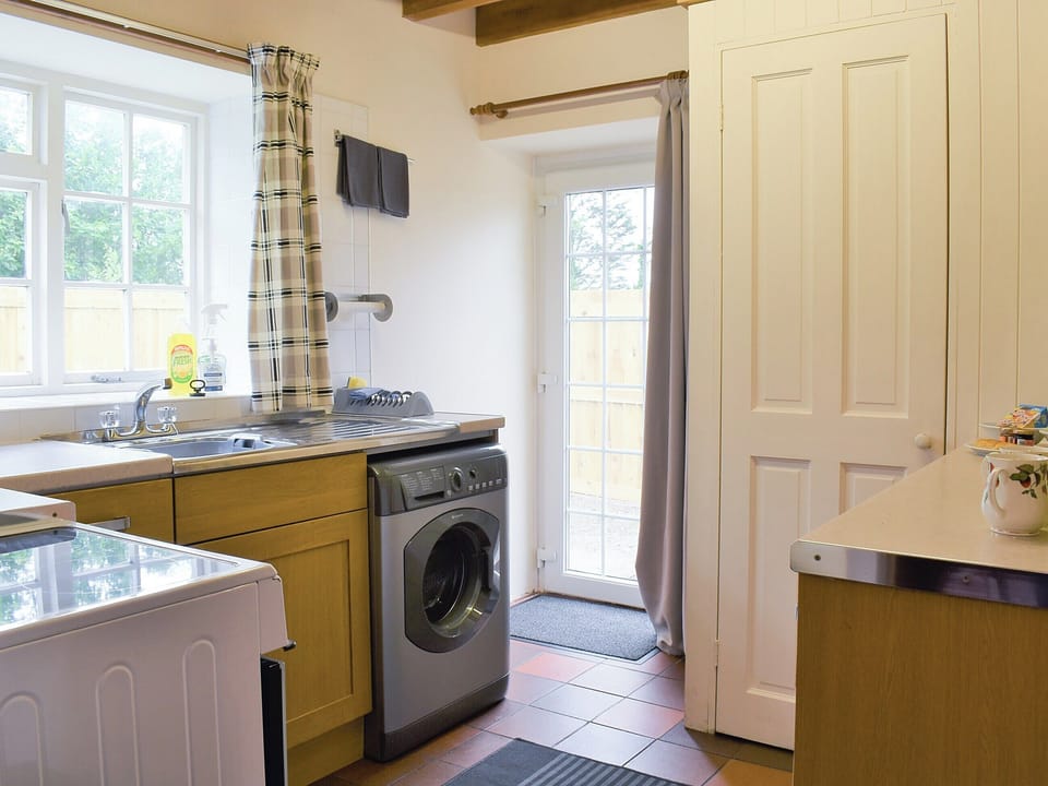 Kitchen | The Old Stable - Caernarfon Cottages, Bethel, near Snowdon