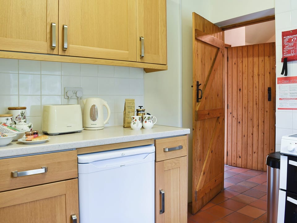 Kitchen | The Old Stable - Caernarfon Cottages, Bethel, near Snowdon