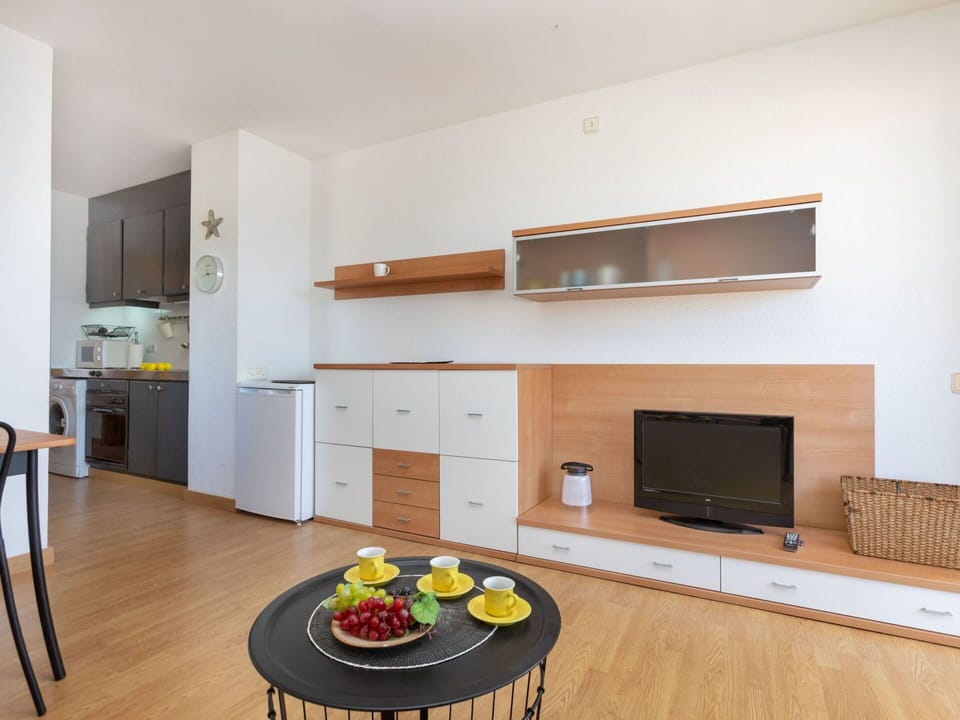 Cabinetry, Furniture, Property, Building, Wood, Kitchen, Lighting, Orange, Table, Flooring