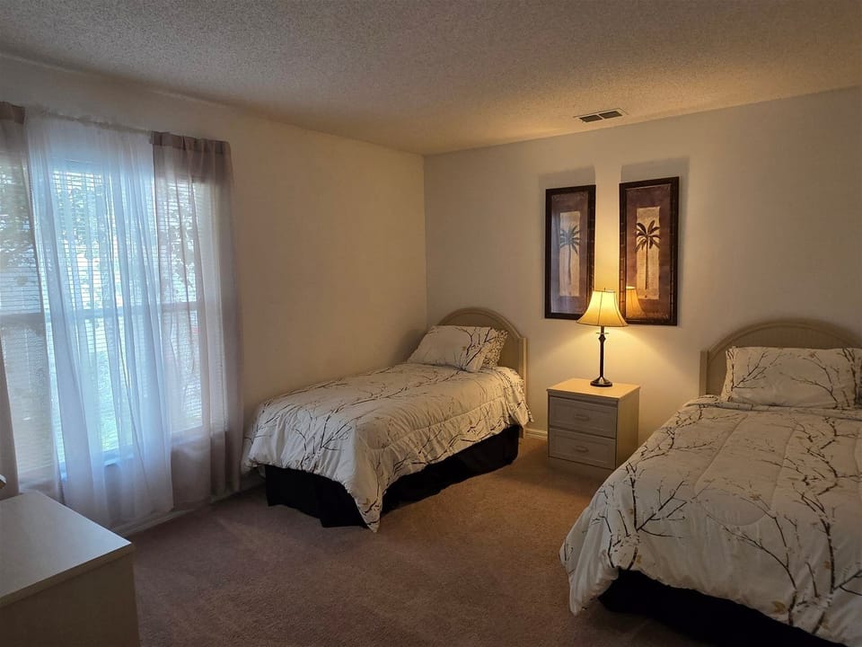 Another Twin Bedroom
