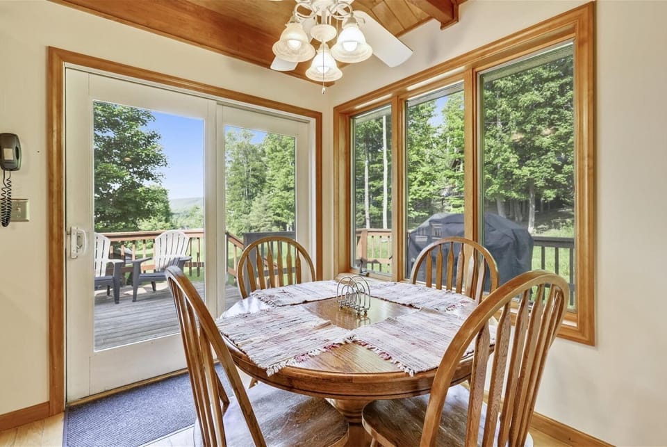Main Level Breakfast Nook