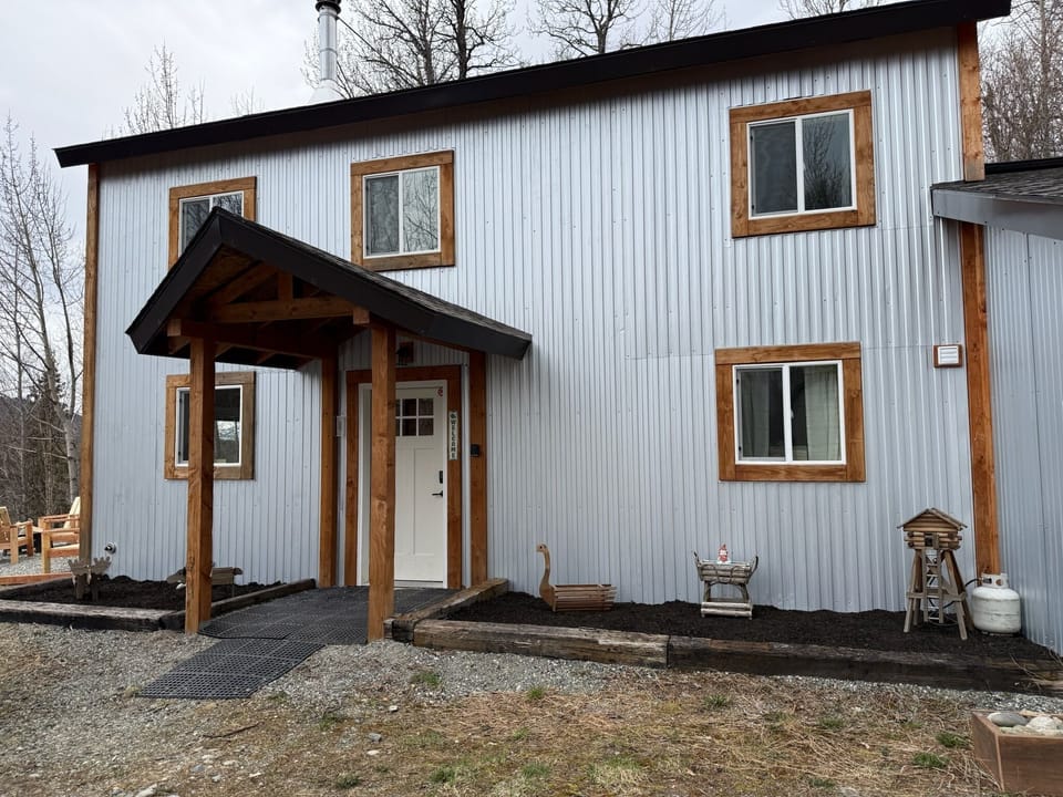 Front view of the house/entry area.
