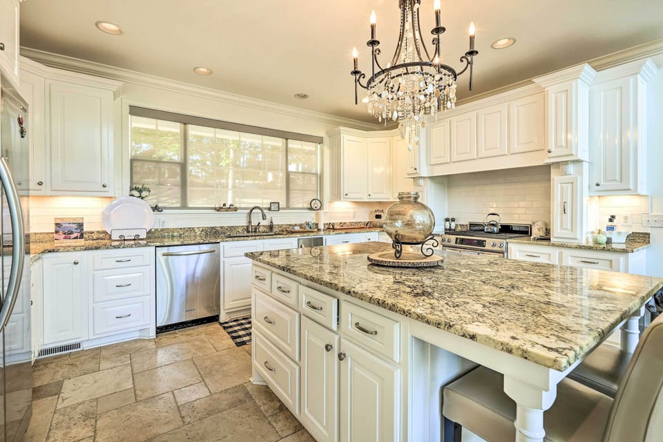 Kitchen | Coffee Maker | Crockpot | Blender