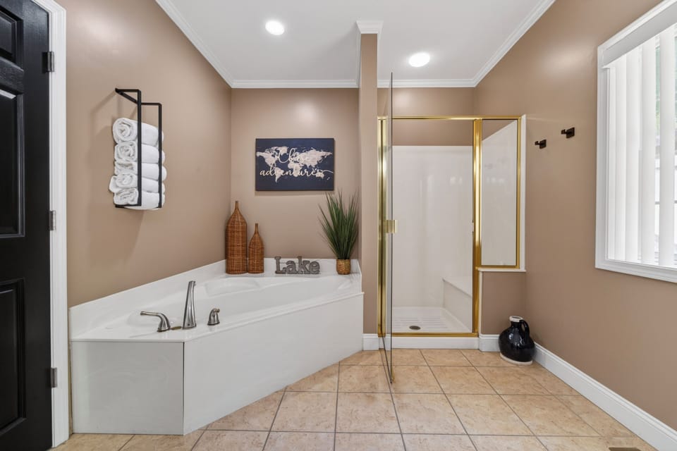 BATHROOM 2 - ADJOINING BEDROOM 1 ON MAIN LEVEL