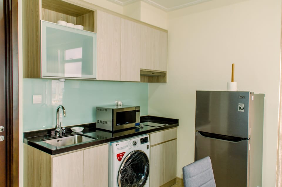Apartment, 2 Bedrooms | Private kitchen | Fridge, cookware/dishes/utensils