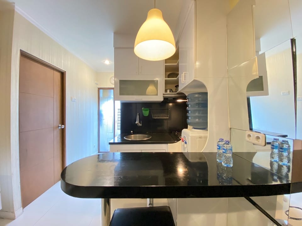 Apartment, 2 Bedrooms | Private kitchen | Fridge, cookware/dishes/utensils