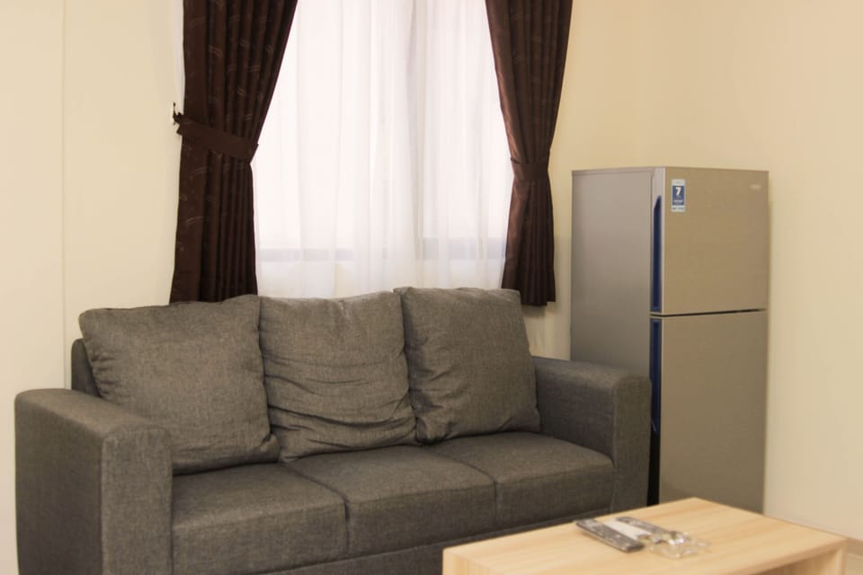 Apartment, 2 Bedrooms | Living area | TV