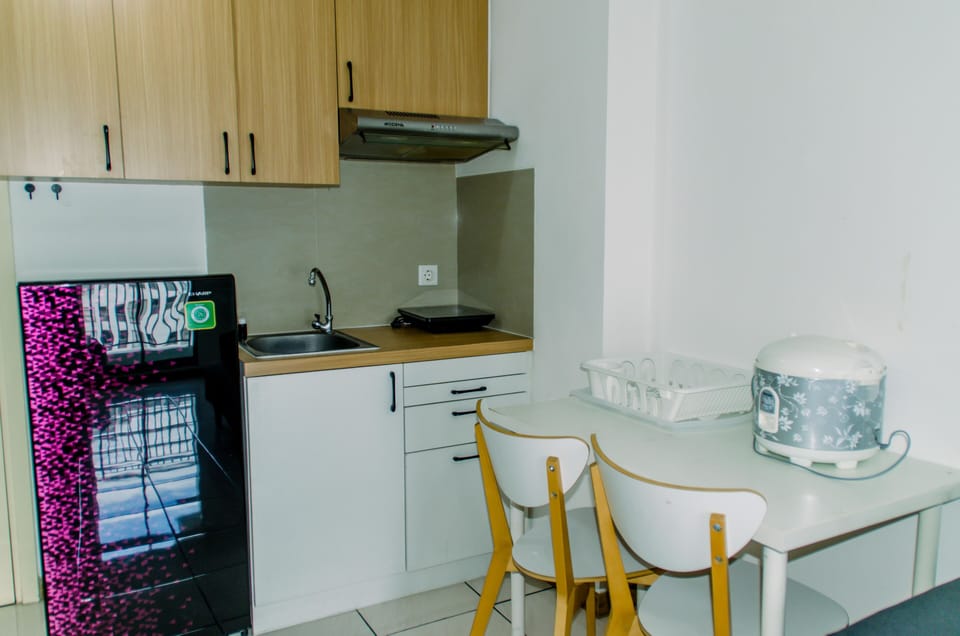 Apartment, 2 Bedrooms | Private kitchen | Fridge, cookware/dishes/utensils