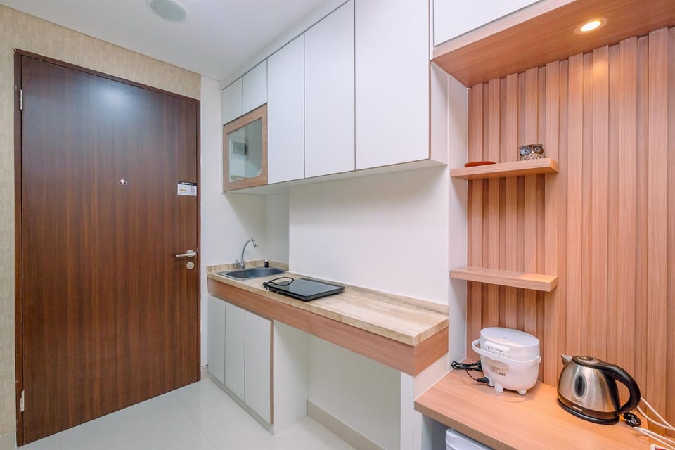 Apartment | Private kitchen | Fridge, cookware/dishes/utensils