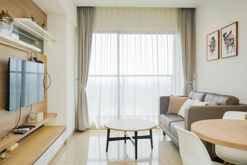 Apartment, 2 Bedrooms | Living area | TV