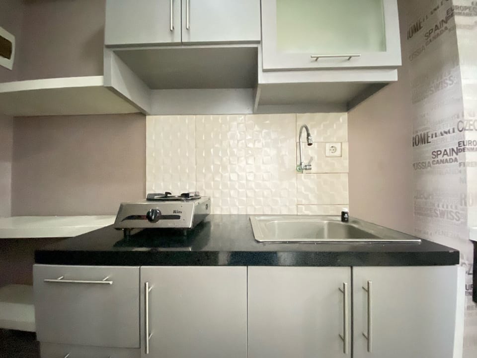 Apartment | Private kitchen | Fridge, cookware/dishes/utensils