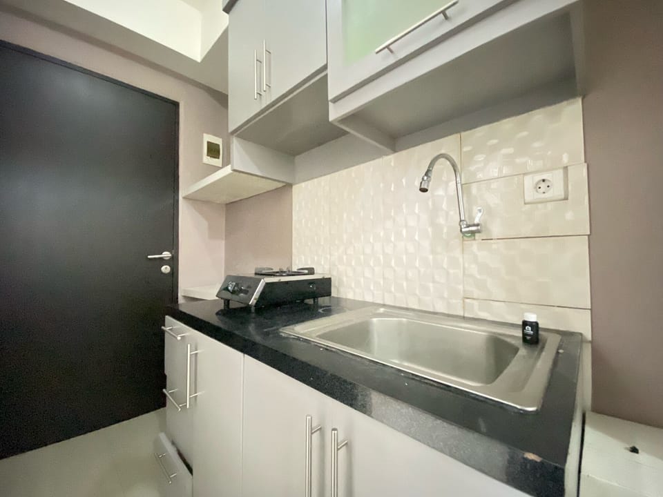 Apartment | Private kitchen | Fridge, cookware/dishes/utensils