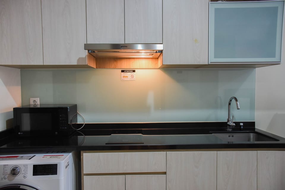 Apartment | Private kitchen | Fridge, microwave, stovetop, electric kettle