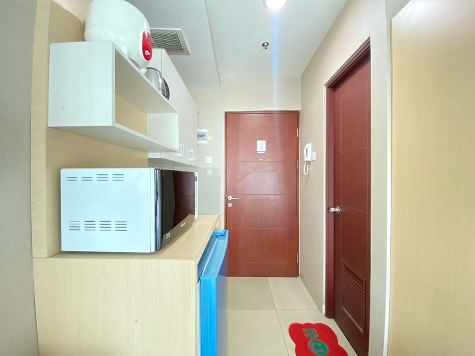 Apartment | Private kitchen | Fridge, cookware/dishes/utensils