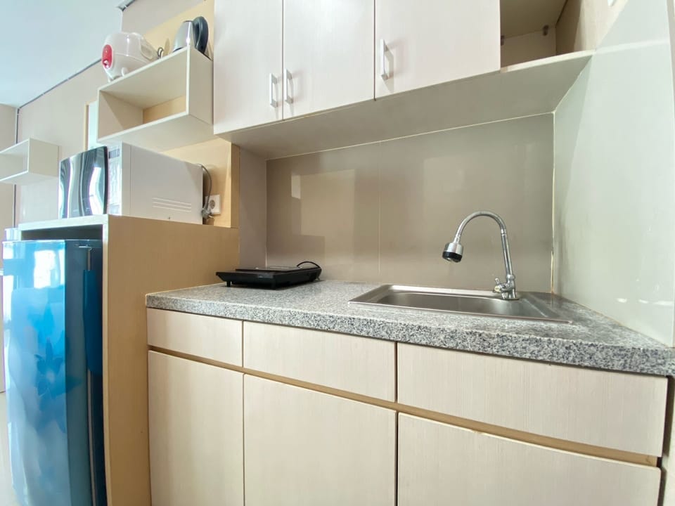 Apartment | Private kitchen | Fridge, cookware/dishes/utensils