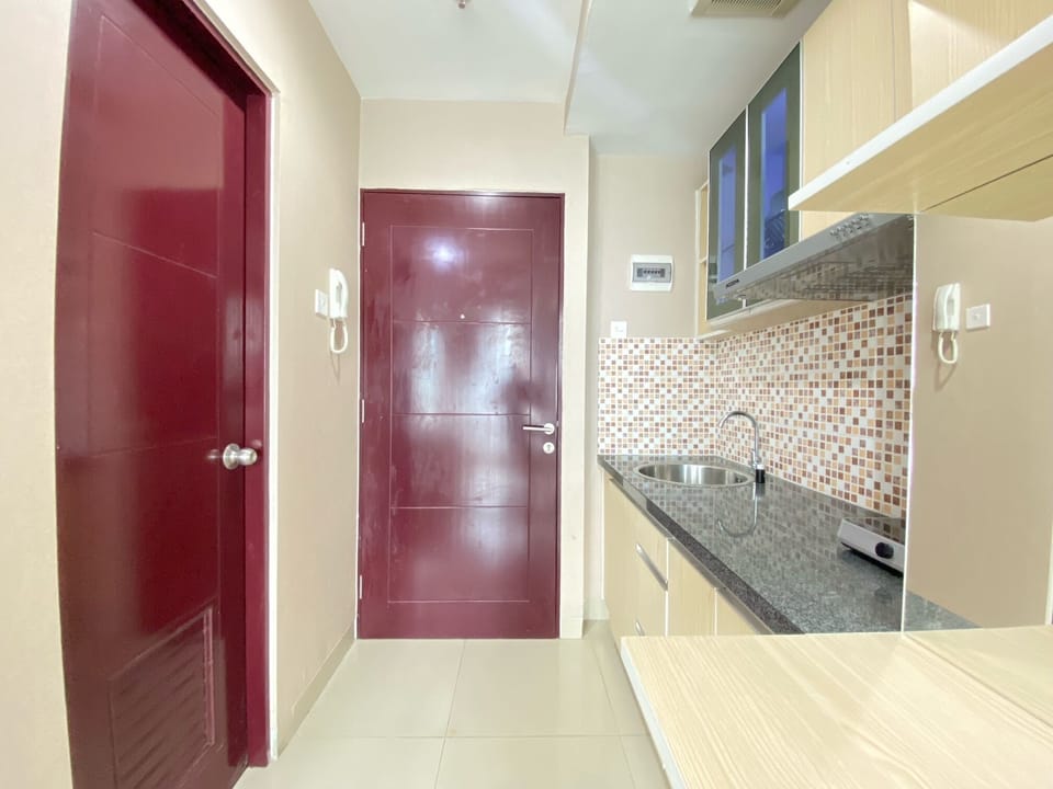 Apartment | Private kitchen | Fridge, cookware/dishes/utensils