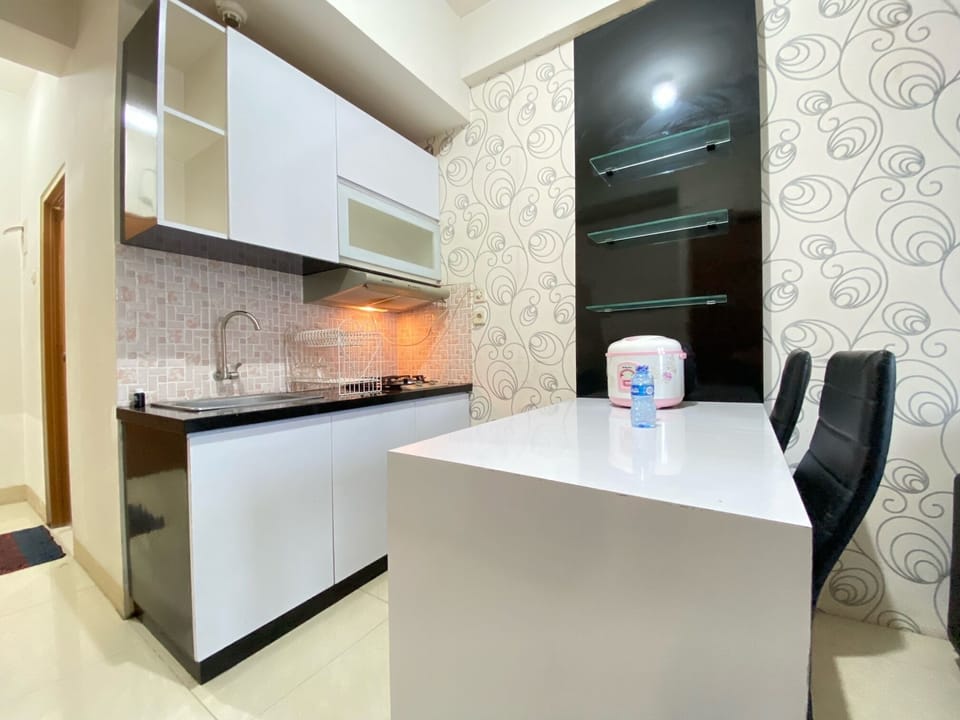 Apartment, 2 Bedrooms | Dining room