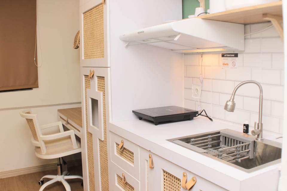 Apartment | Private kitchen | Fridge, cookware/dishes/utensils