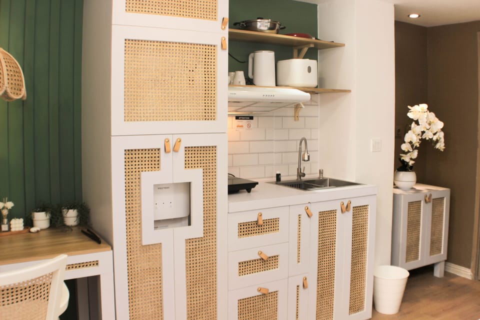 Apartment | Private kitchen | Fridge, cookware/dishes/utensils