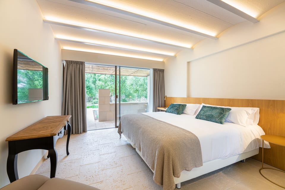 Superior Double or Twin Room | Egyptian cotton sheets, premium bedding, down comforters, in-room safe