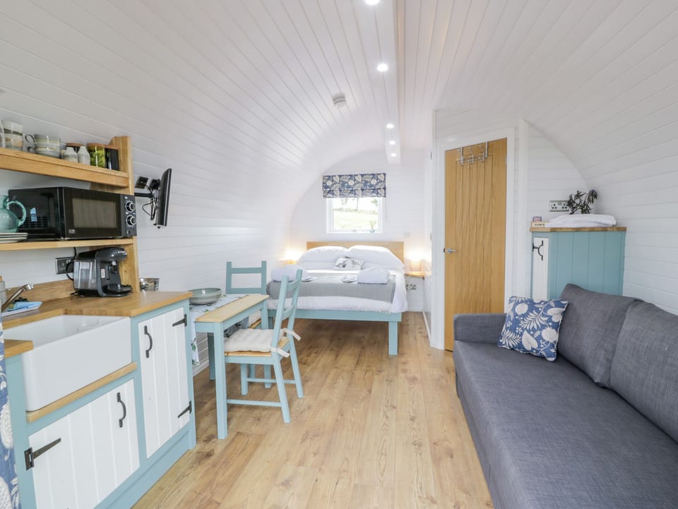 Cottage | Interior