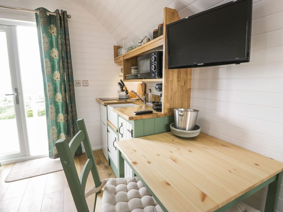 Cottage | Interior
