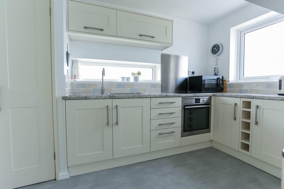 Panoramic Apartment, Private Bathroom, Sea View | Shared kitchen