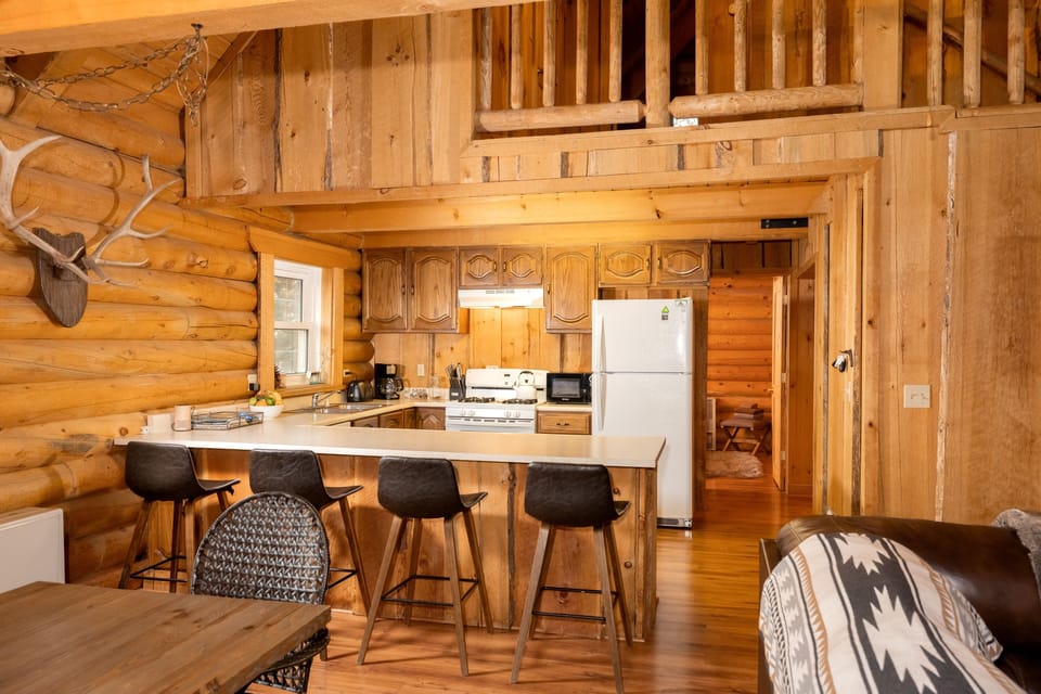 House, 3 Bedrooms | Private kitchen | Coffee/tea maker, fridge, oven, toaster