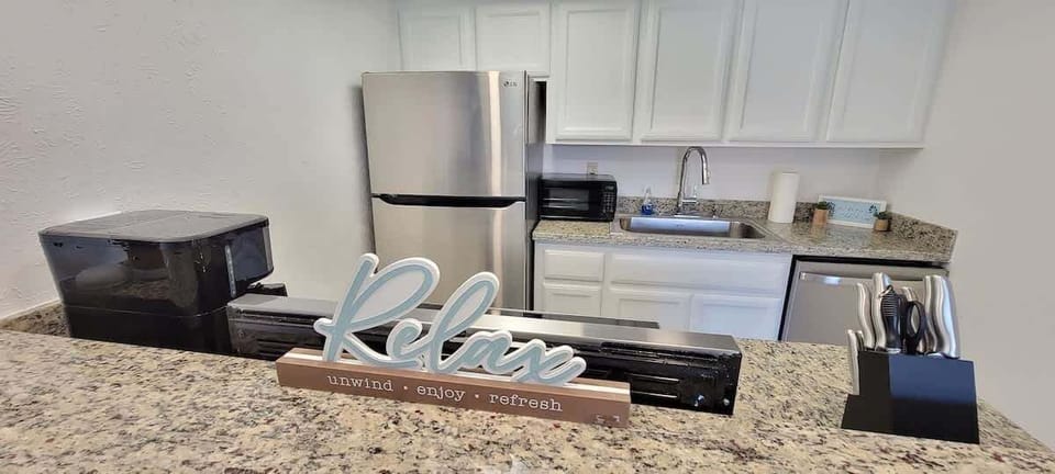 Apartment, 1 Bedroom | Private kitchen | Coffee/tea maker, fridge, oven, toaster