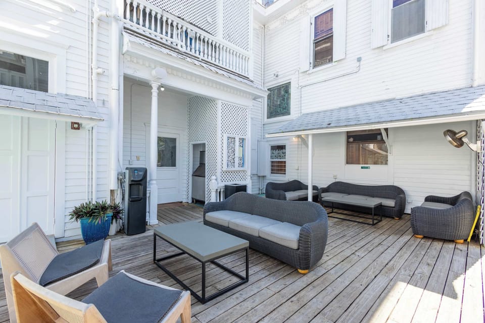 Outdoor Seating 