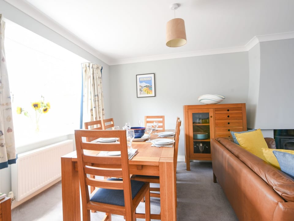 Cottage | Dining