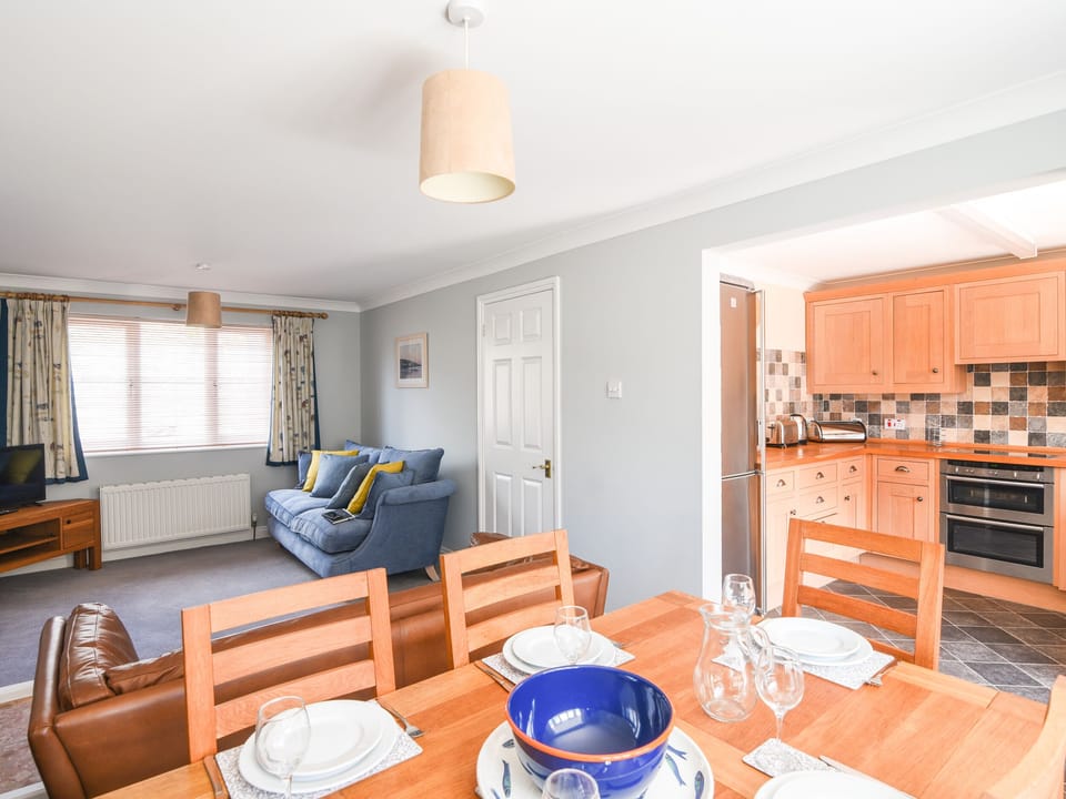Cottage | Private kitchen | Fridge, dishwasher, electric kettle, toaster
