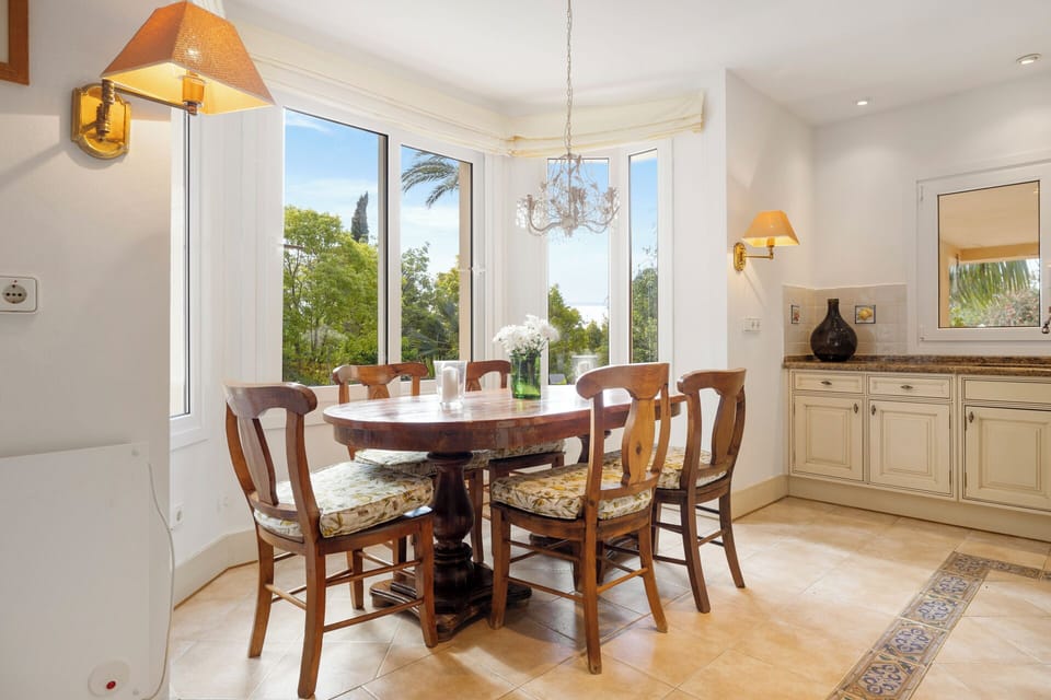 Kitchen Table