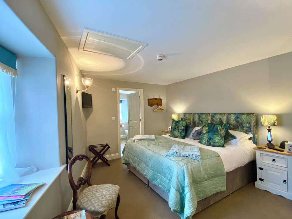 Premium Double Room | Egyptian cotton sheets, premium bedding, individually decorated