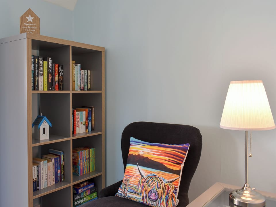 Reading area | 1 Hamilton Terrace, Lamlash, Isle of Arran