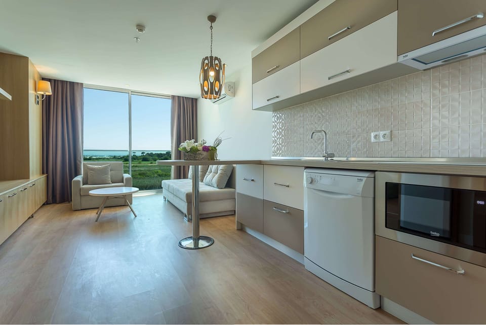 Economy Room, Annex Building (Room Only) | Private kitchen | Coffee/tea maker, electric kettle