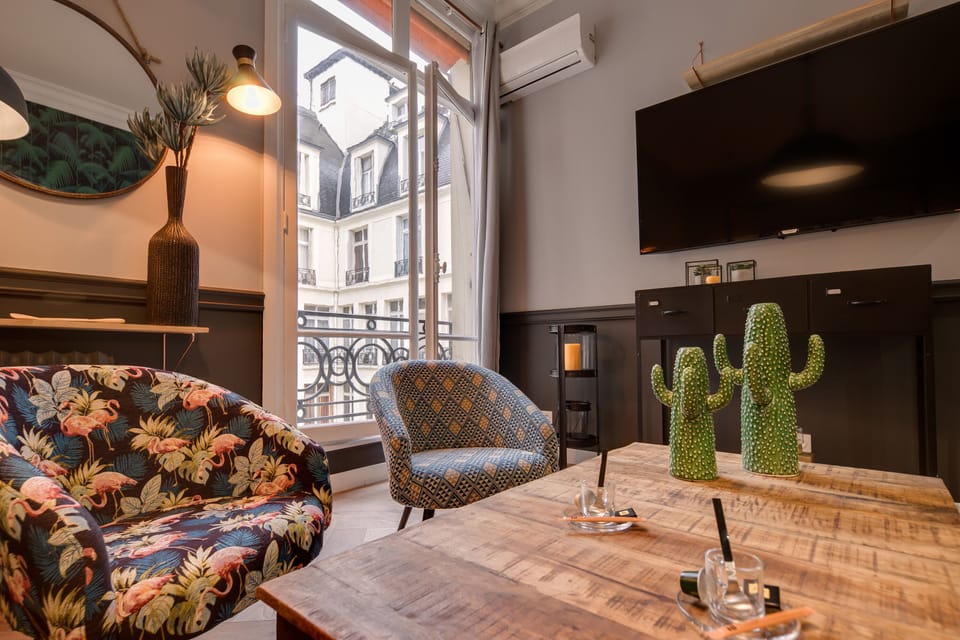 Deluxe Apartment, Ensuite | Lounge