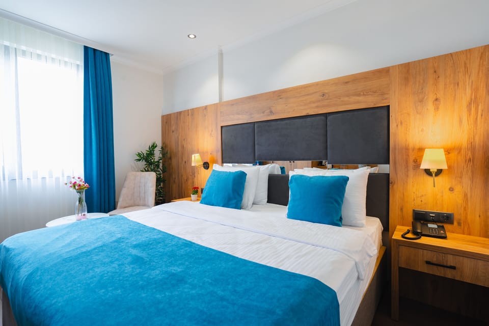 Standard Room | Premium bedding, minibar, in-room safe, desk