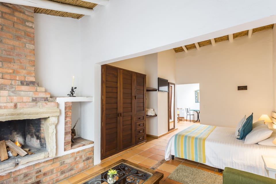 Junior Double Room | Minibar, in-room safe, soundproofing, free WiFi