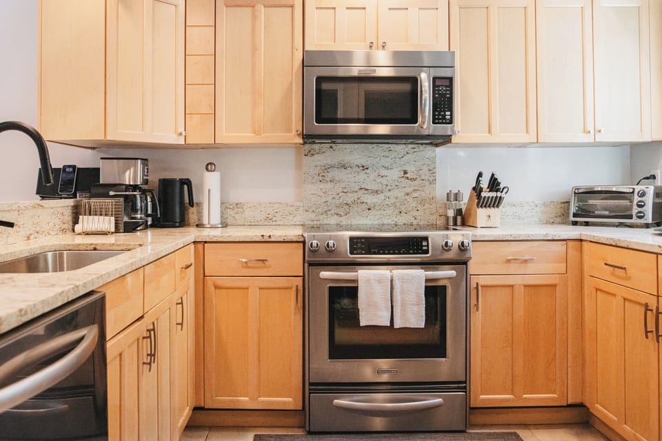 Kitchen | Cooking Basics Provided