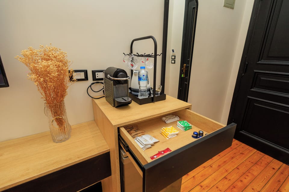 Deluxe Double Room | Coffee and/or coffee maker