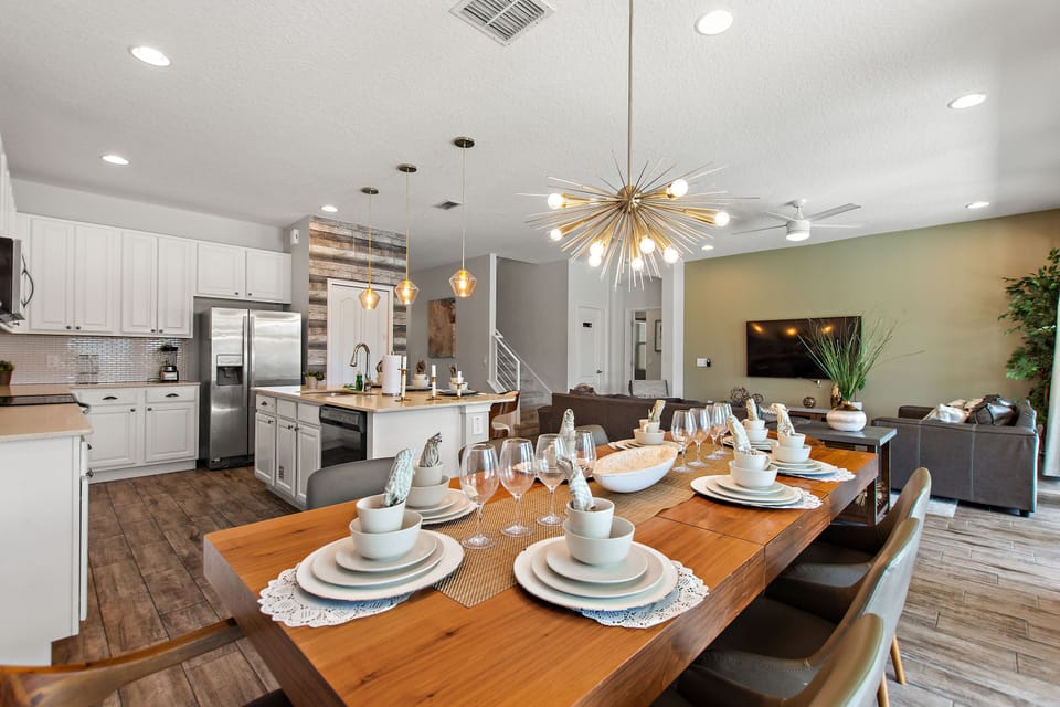 Luxurt dining area
