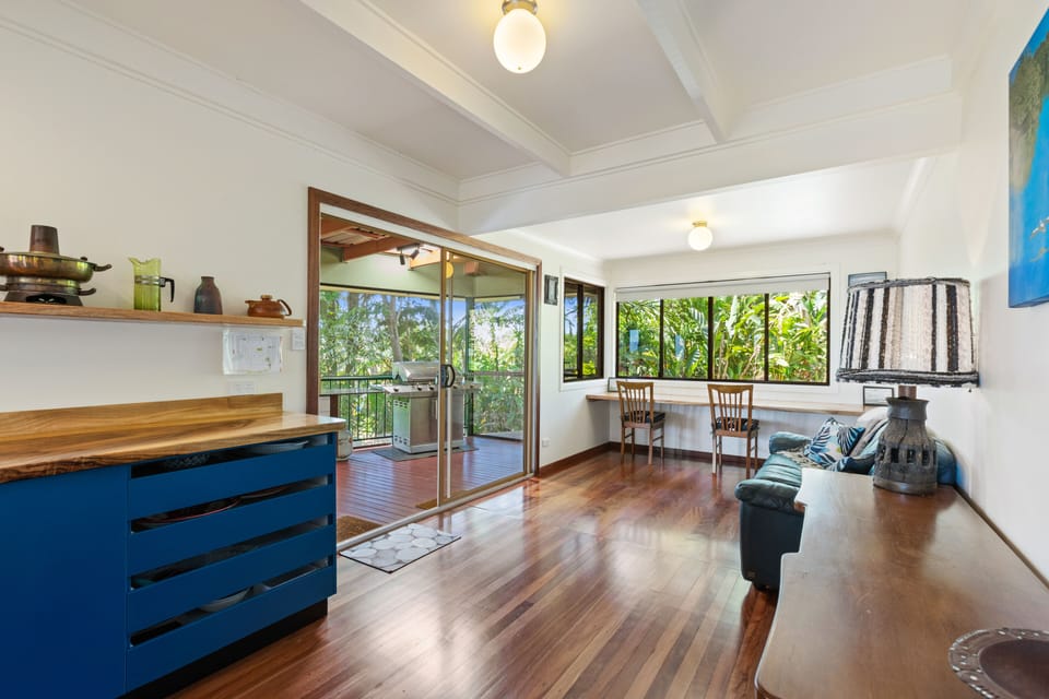 Family House | 5 bedrooms, desk, laptop workspace, iron/ironing board