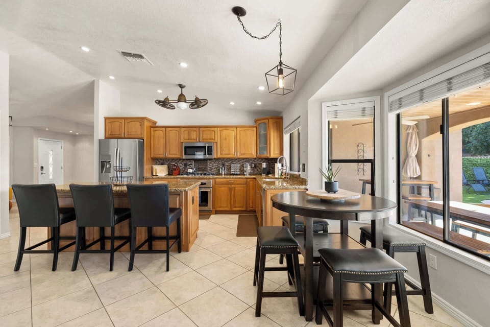 A spacious kitchen with plenty of seating.