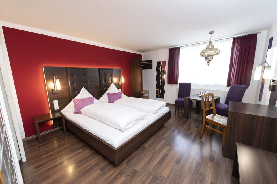 Double Room | Hypo-allergenic bedding, free WiFi, bed sheets