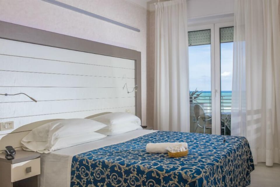 Deluxe Triple Room | Frette Italian sheets, premium bedding, minibar, in-room safe