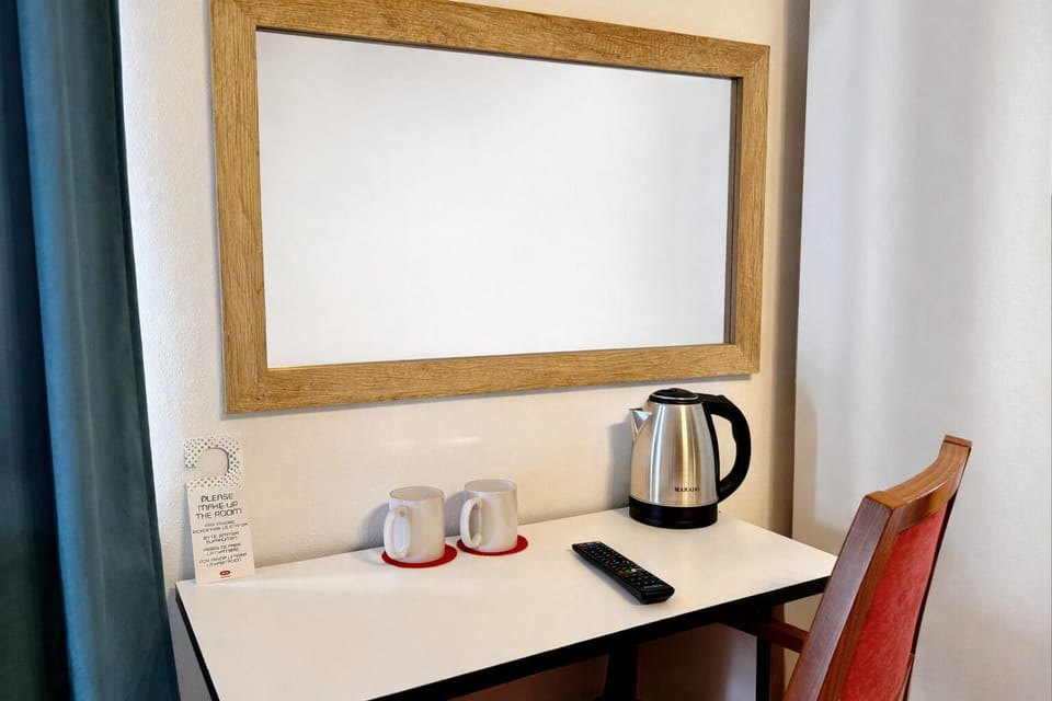 Spacious King + Single Room | Desk, laptop workspace, blackout drapes, free WiFi